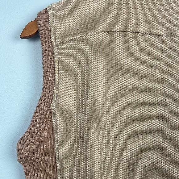 Green Tea medium neutral tan women’s knit zippered vest - Picture 10 of 10